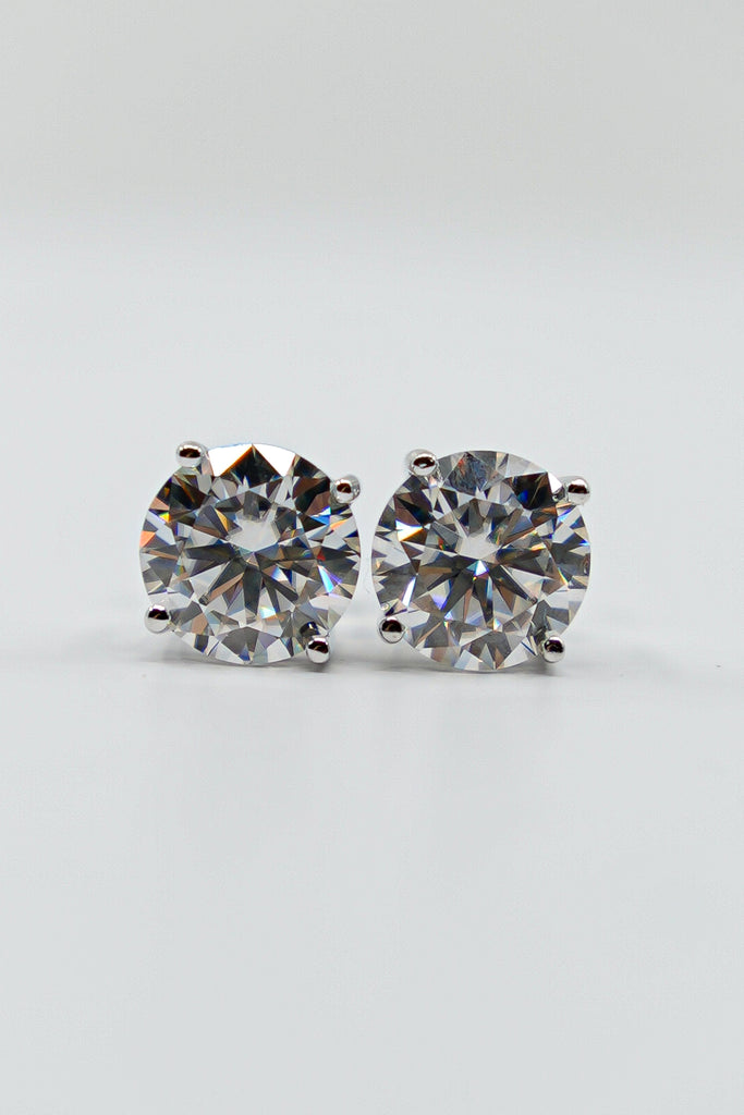 6.2 CT Stud Earrings